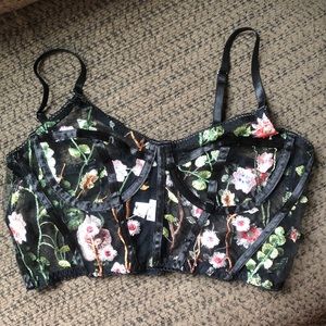 ✨ 3 for 30 ✨ Shein floral embroidered bralette